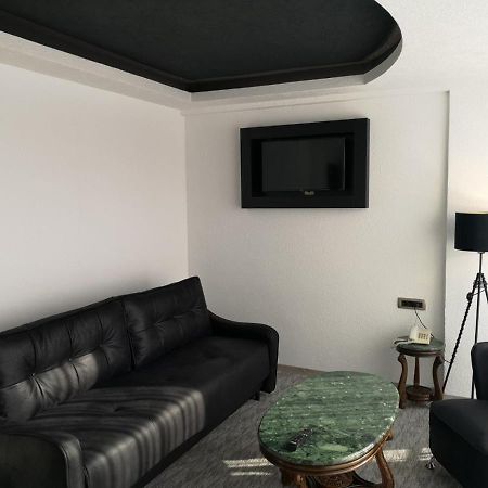 Hotel Ideal Подгориця Екстер'єр фото