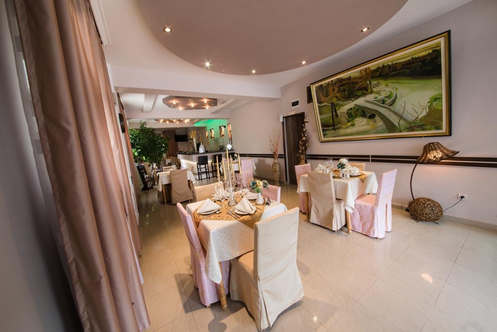 Hotel Ideal Подгориця Екстер'єр фото