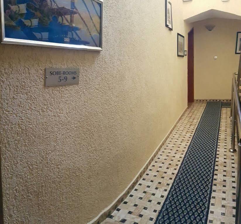 Hotel Ideal Подгориця Екстер'єр фото